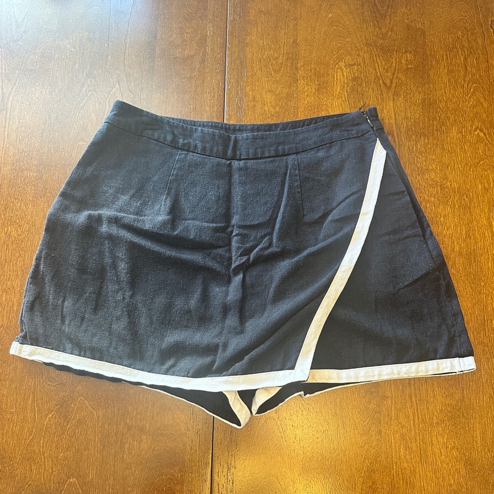 Black Women's Skort with White Trim